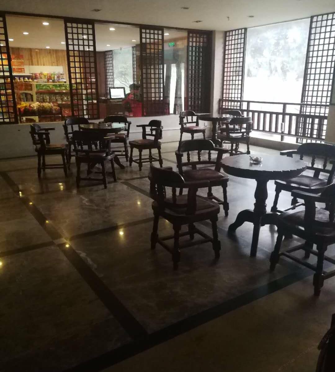 健身娱乐设施