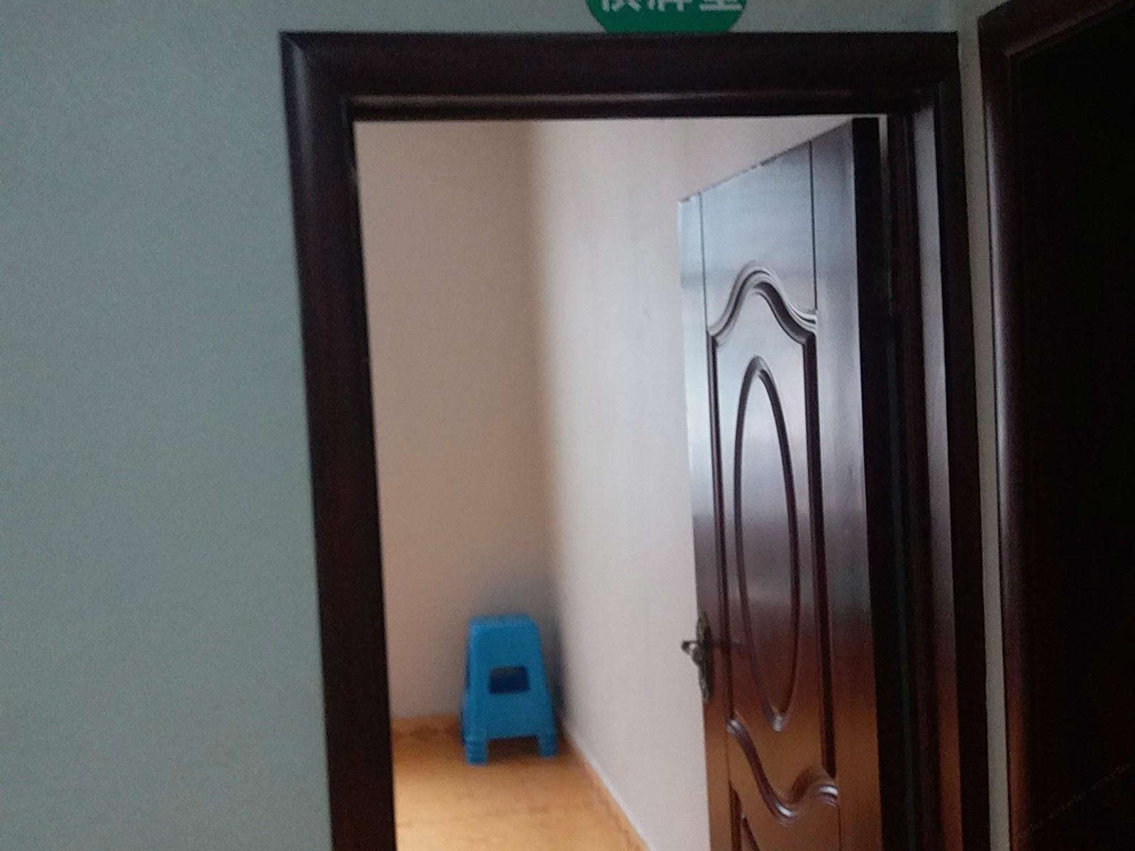 健身娱乐设施