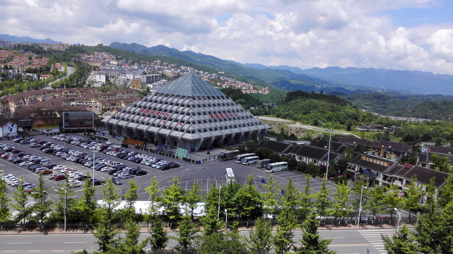 重庆仙女山游客接待中心对面复式度假房公寓