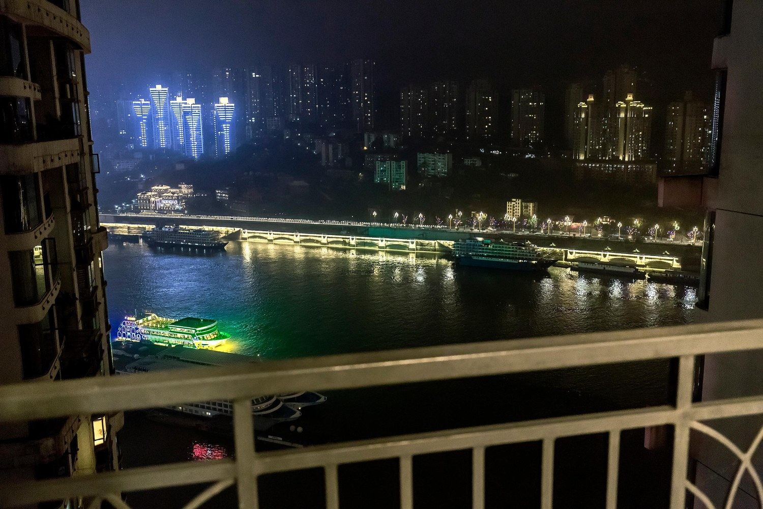重庆江景半岛民宿