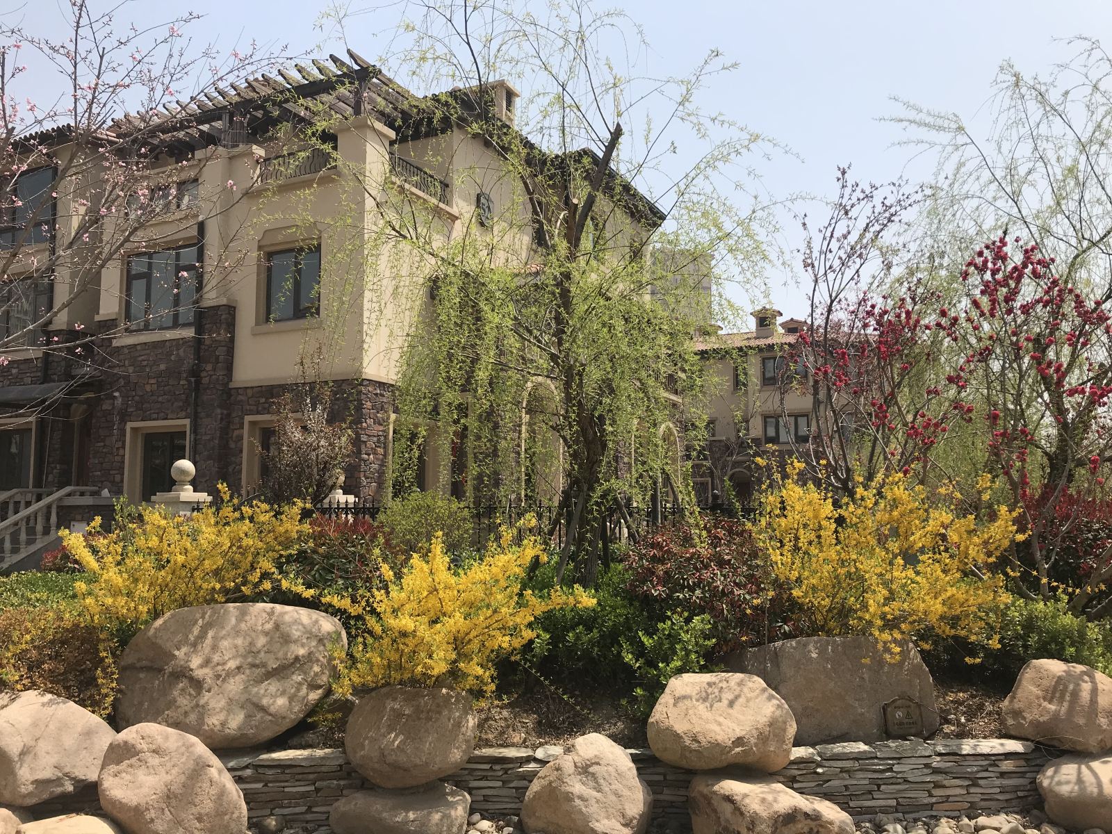 曦途未来假日度假公寓(青岛东方影都万达茂店)