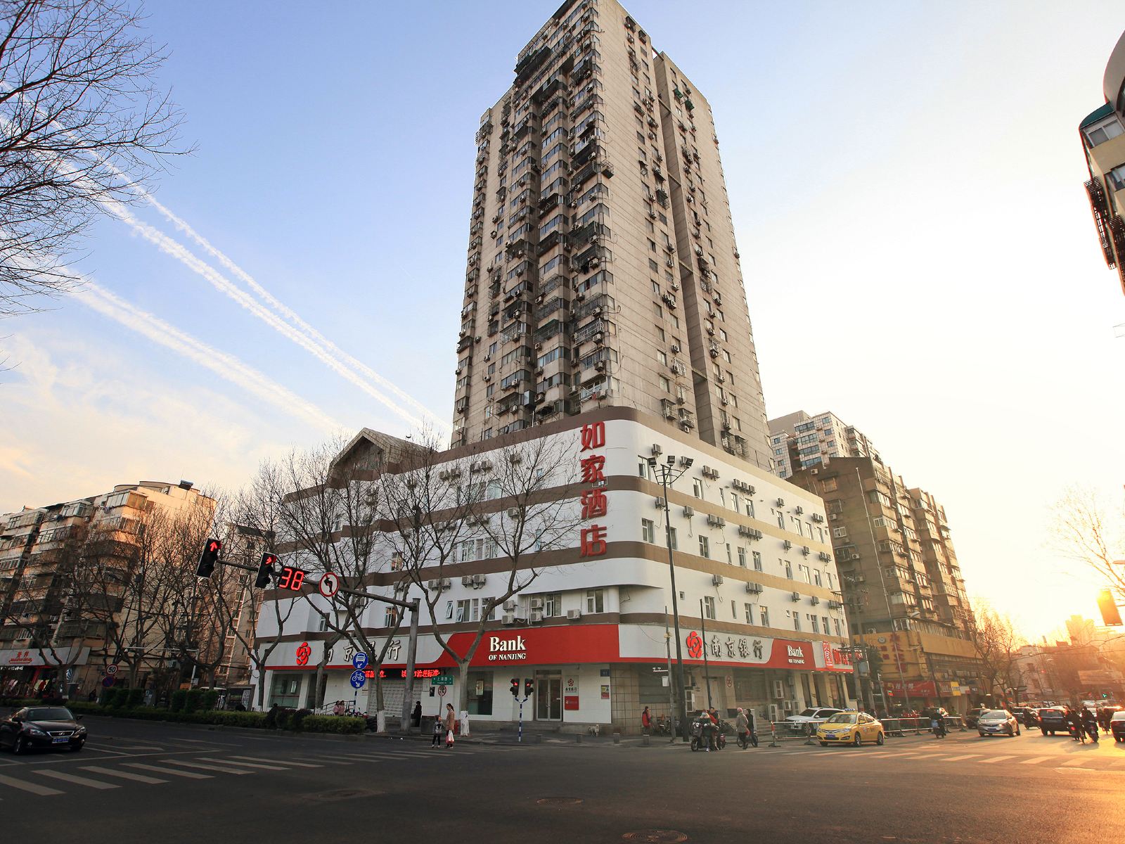 如家酒店(南京云南路地铁站上海路店)