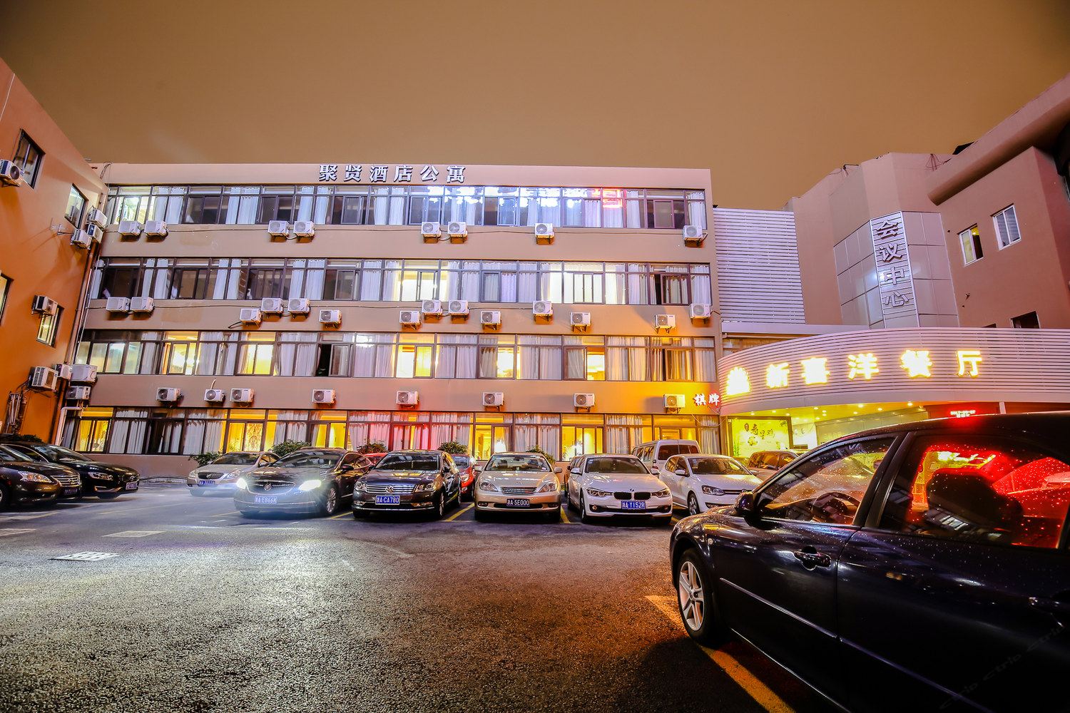 骑行公寓(杭州武林巷店)