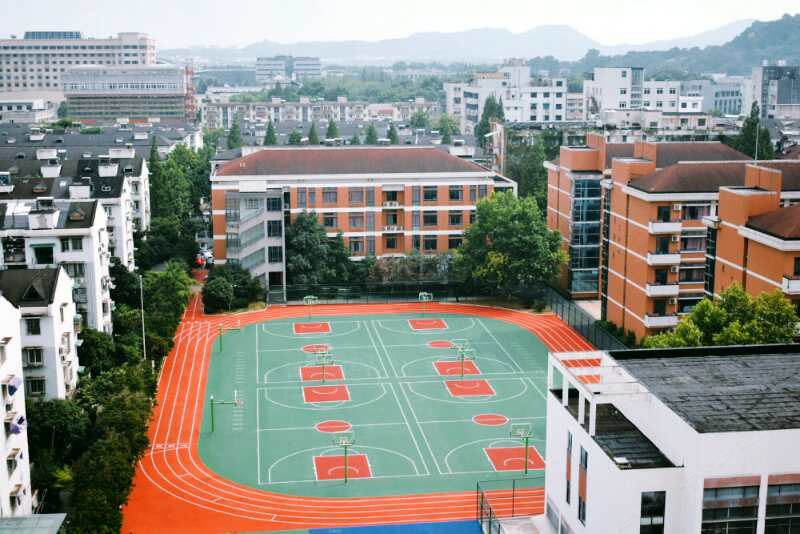 健身娱乐设施