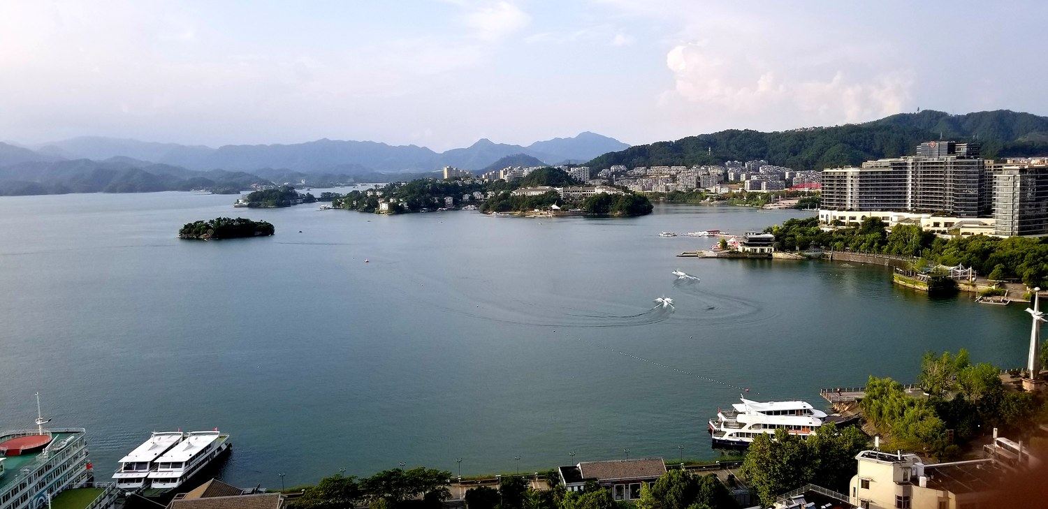 杭州沫沫的湖景度假屋普通公寓