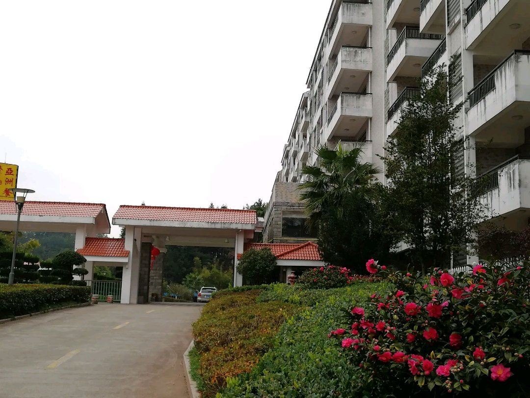 武夷山市嬛嬛五星套房优惠公寓