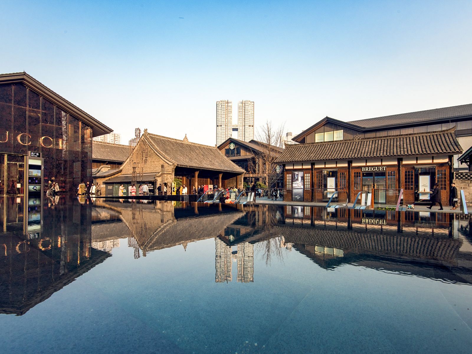 Tikuu高空环幕全景公寓