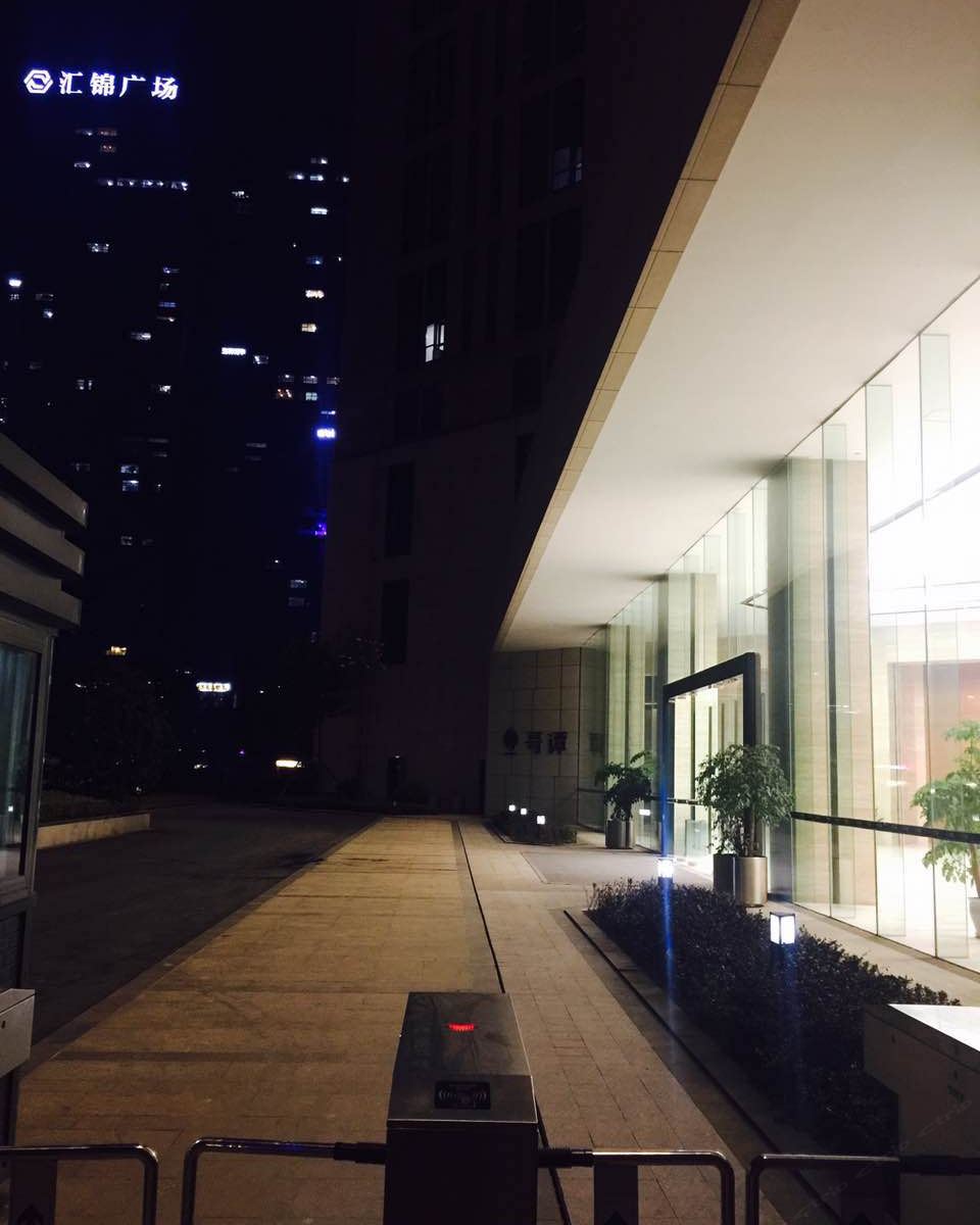 成都智地哥谭主题公寓