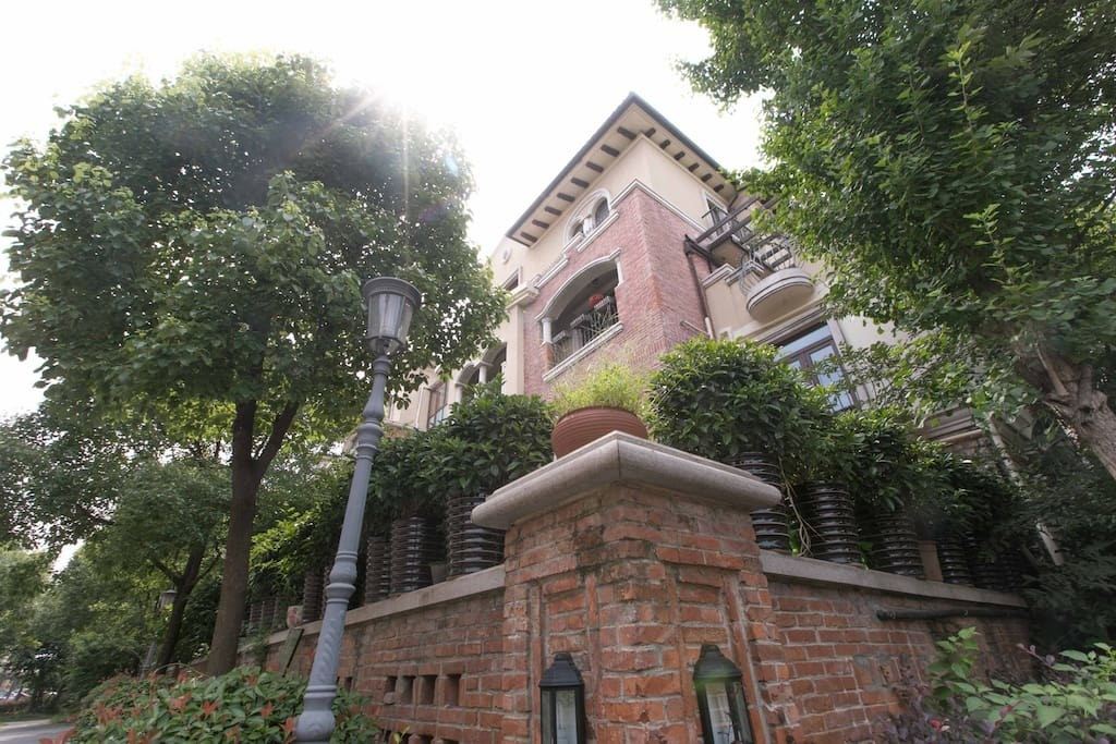 成都奔跑吧别墅轰趴馆(江宁南路店)