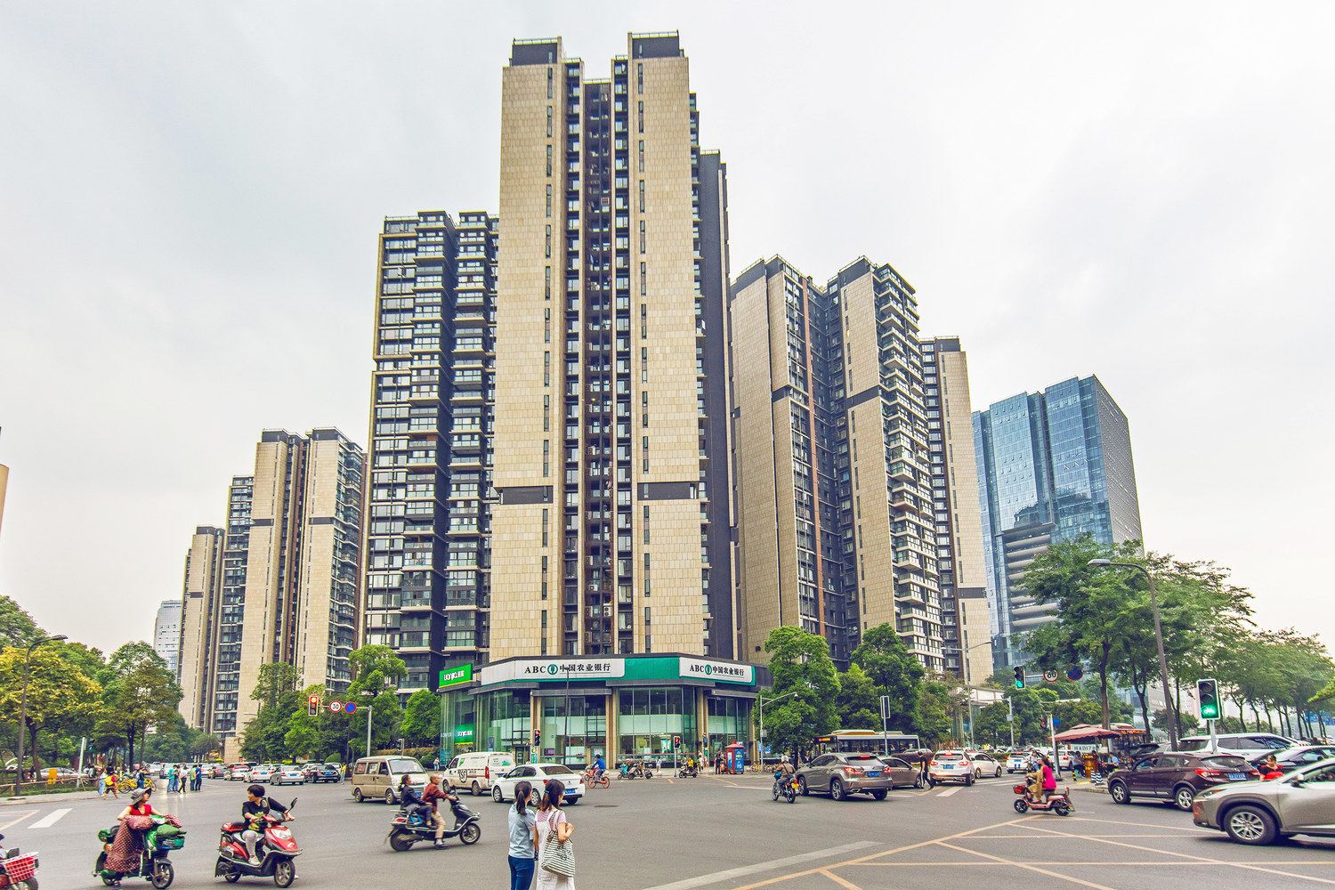 成都思蜀国际公寓（仁和春天店）