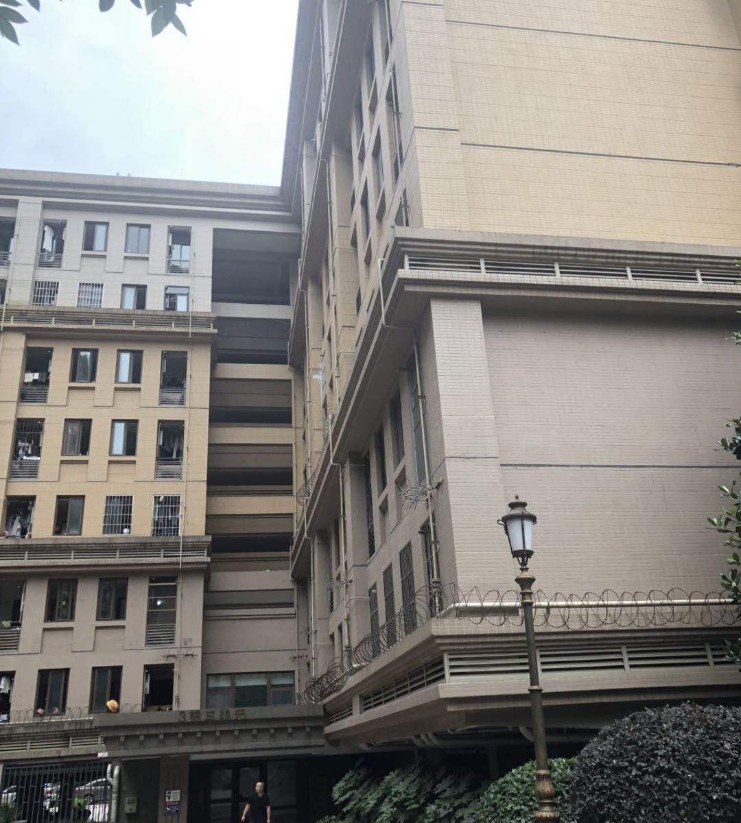 龙城印象主题酒店(成都犀浦店)