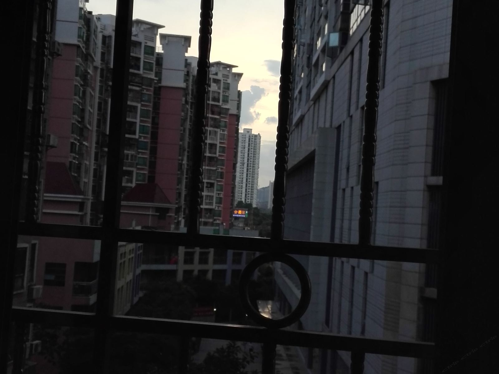 深圳兔子先生青年旅社