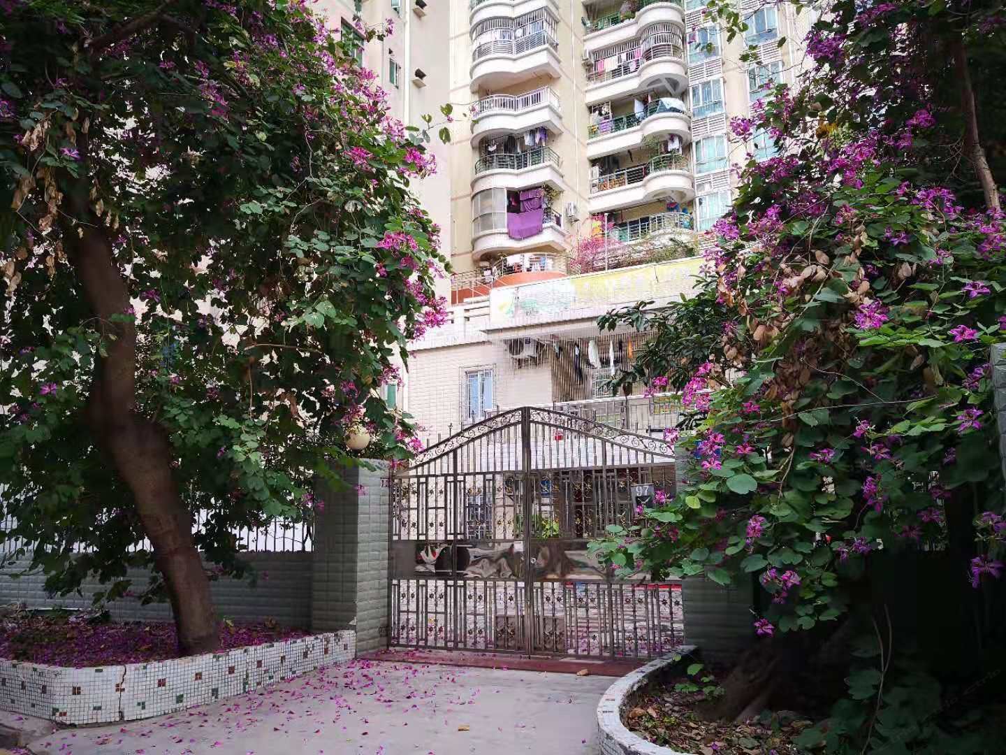 深圳海上世界陌里花园客栈