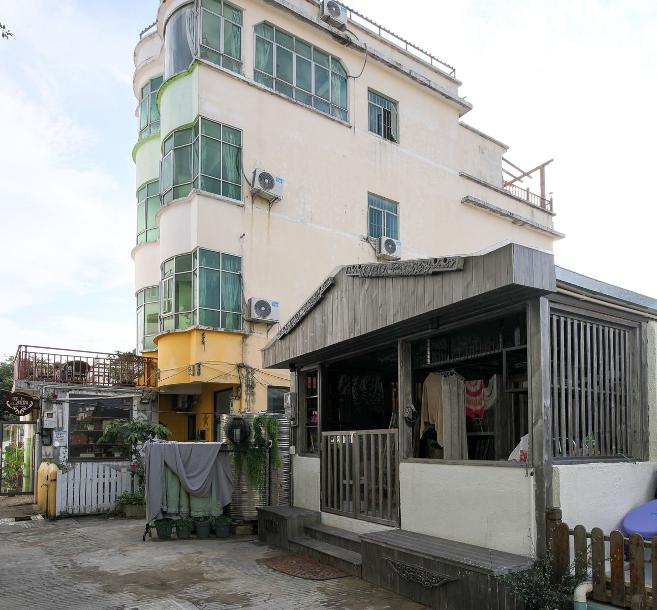 Coloroom茉间客栈(深圳较场尾店)