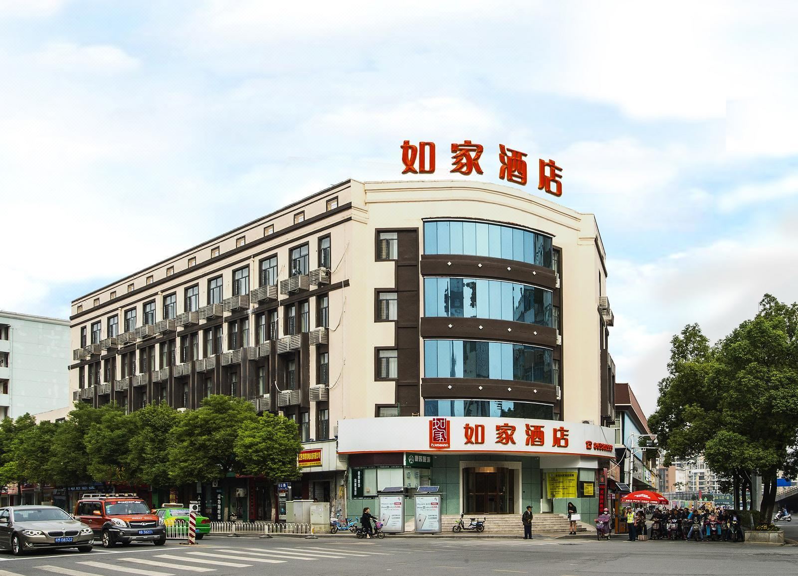 如家酒店(南昌八一大道青山路口地铁站店)