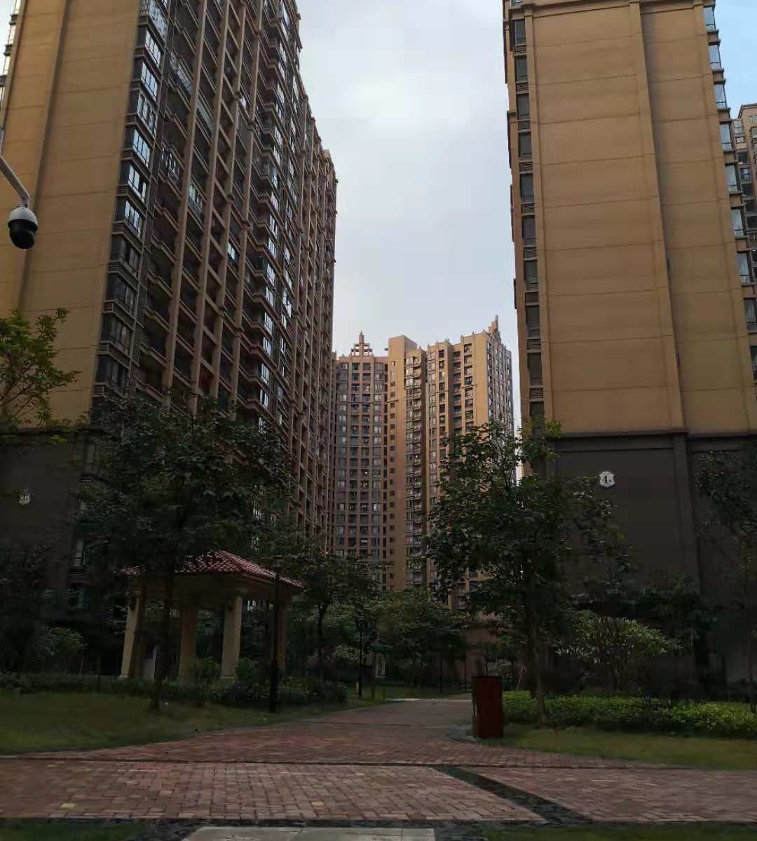 南宁东站悦途公寓