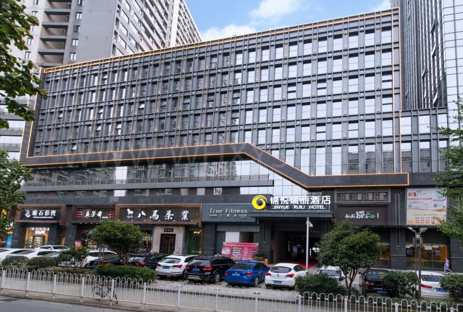 锦悦瑞丽酒店(武汉三阳路地铁站店)