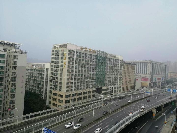 武汉江锋太空舱主题青年旅舍