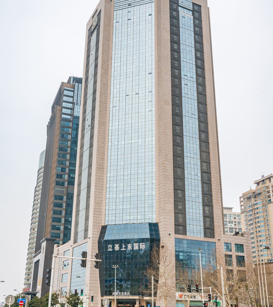 半亩城宿酒店(郑州东站会展中心店)