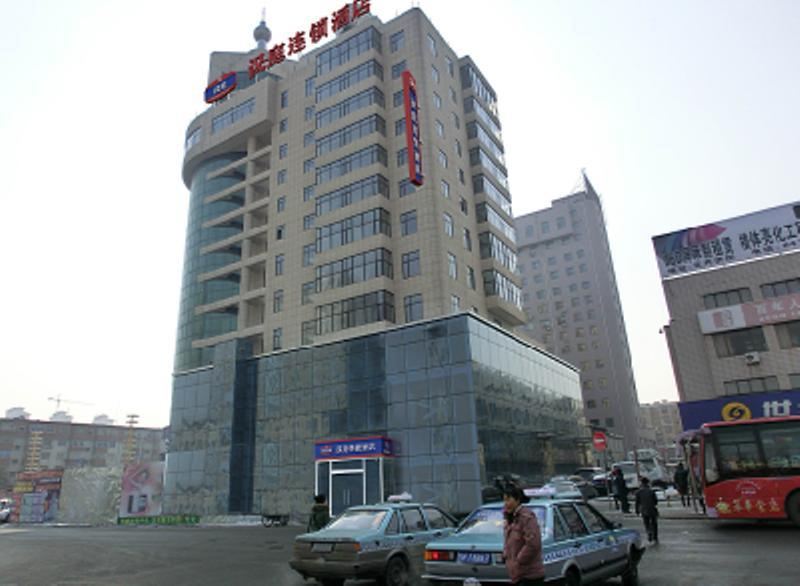 汉庭酒店(瓦房店火车站店)