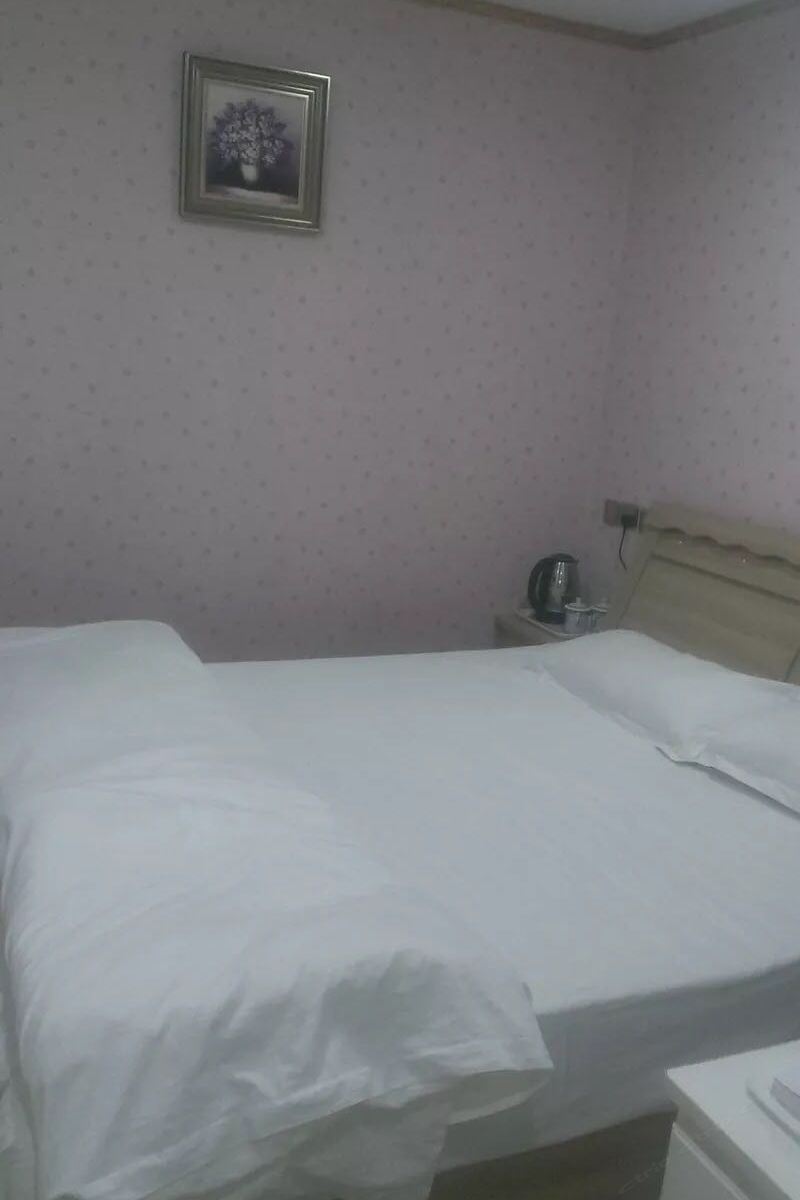 特惠大床房(公共卫浴)