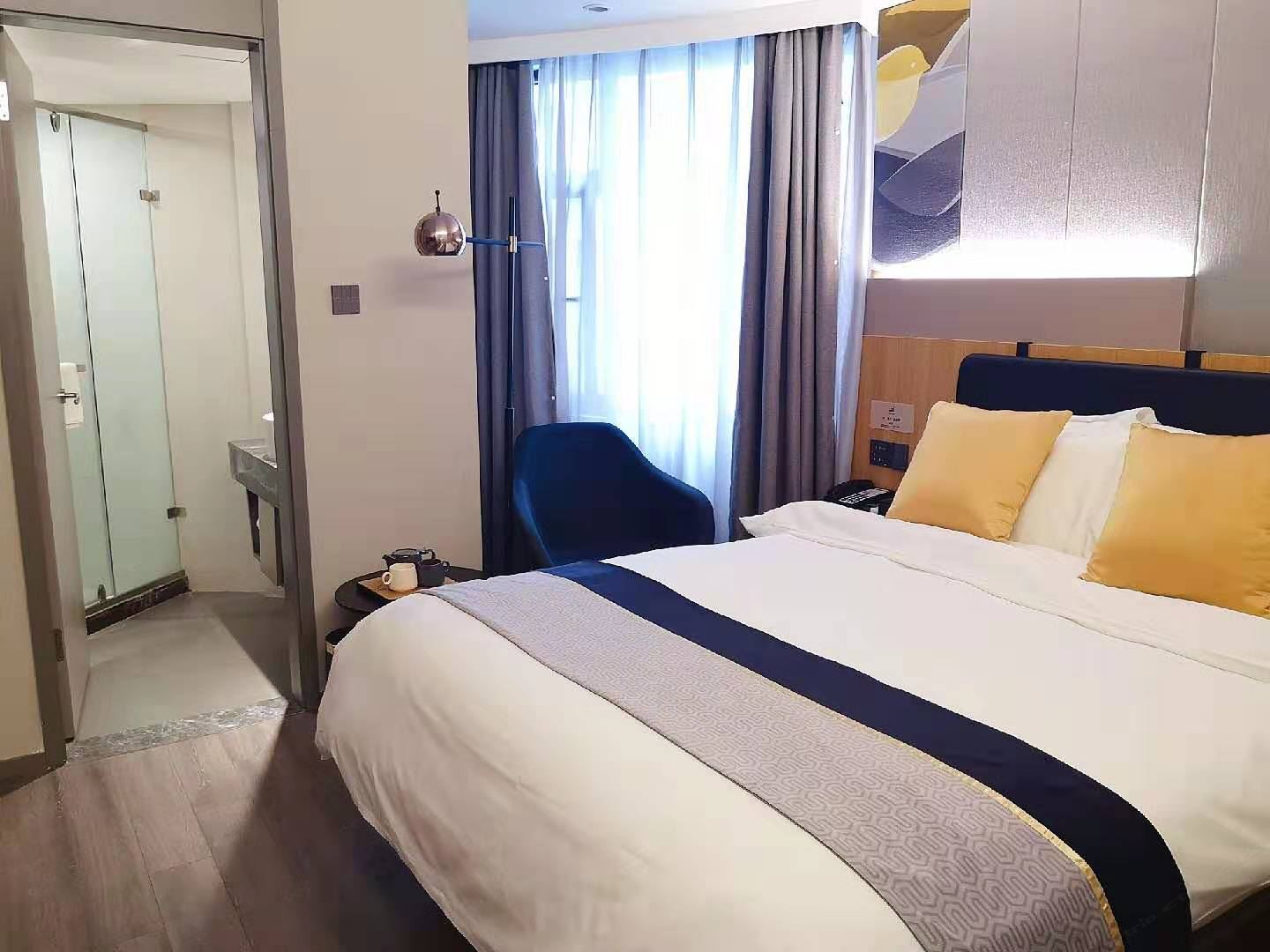 商务大床房