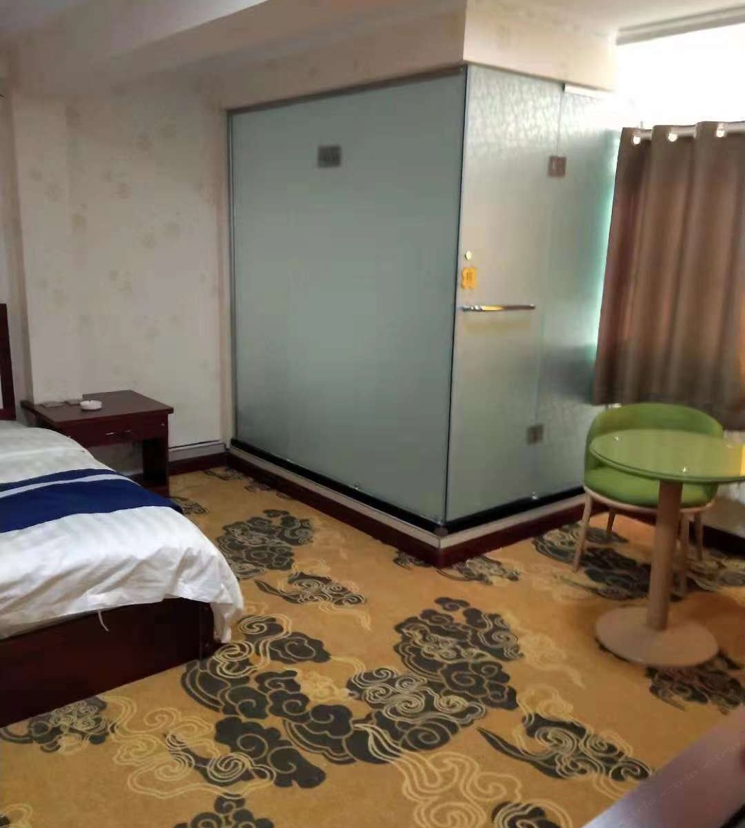 豪华大床房