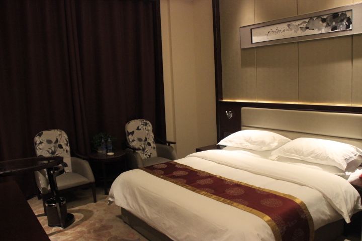 豪华大床房