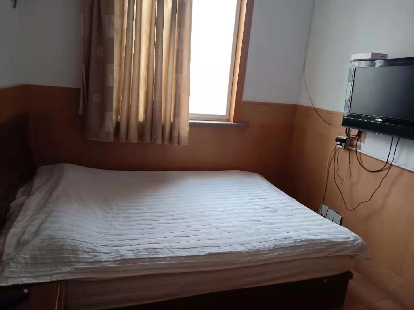 普通大床房