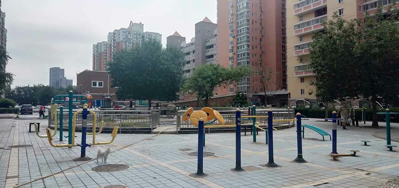 健身娱乐设施
