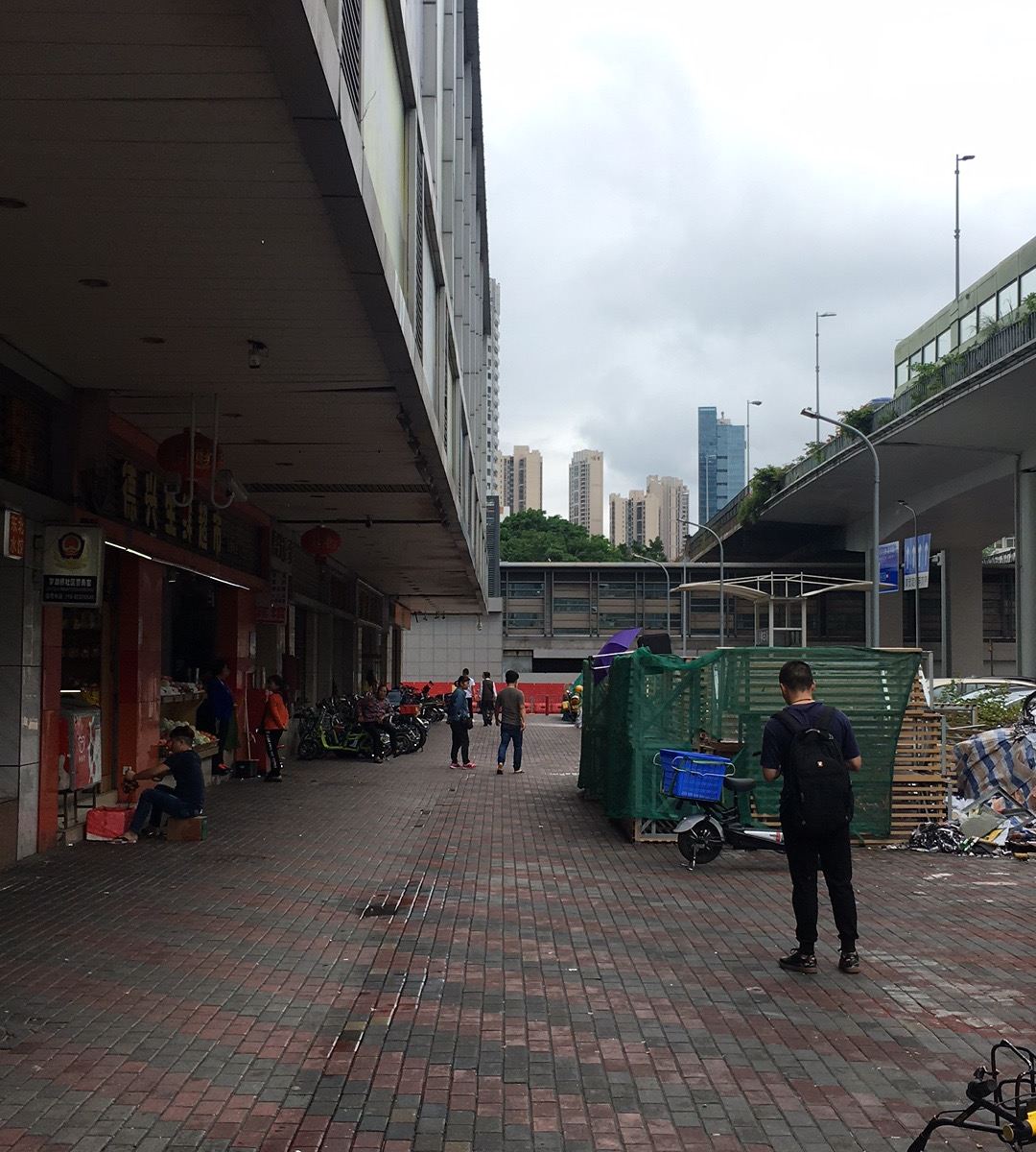 深圳何姐青年旅社