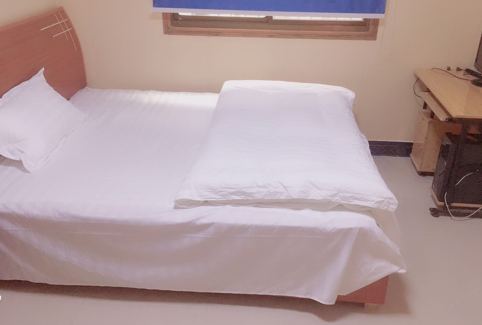 电脑大床房