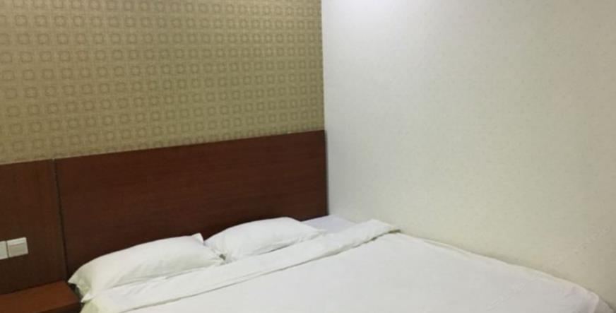 大床房(无窗)