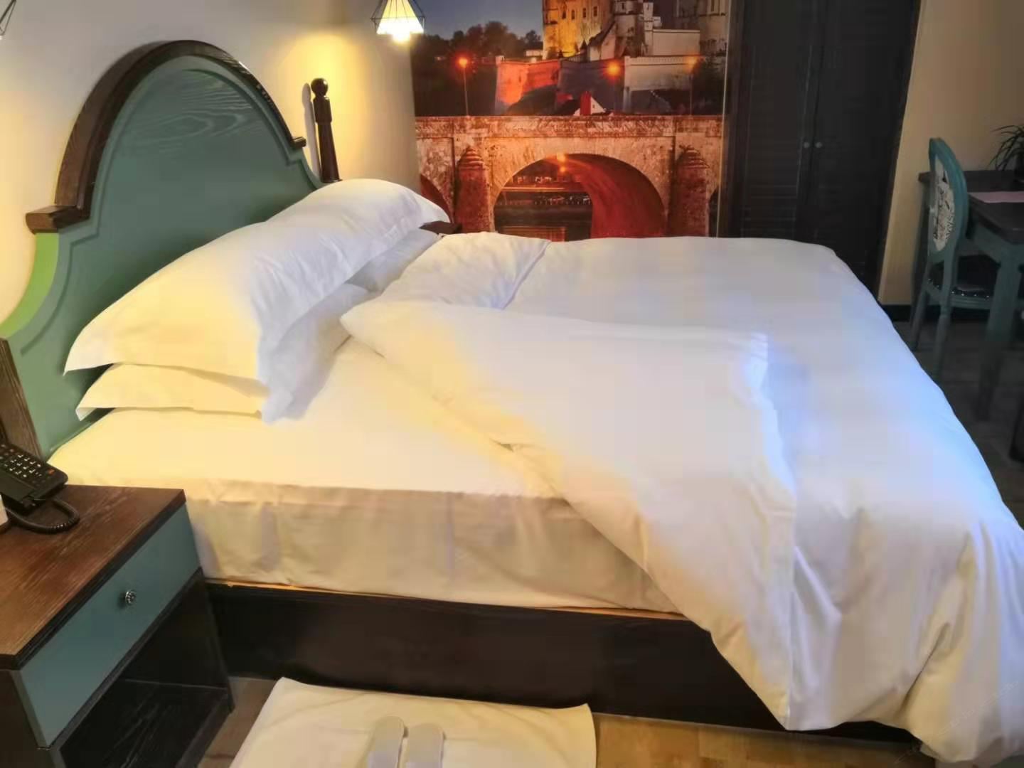 精选雅致大床房