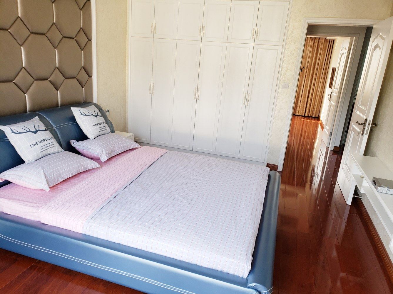 田园三室一厅套房