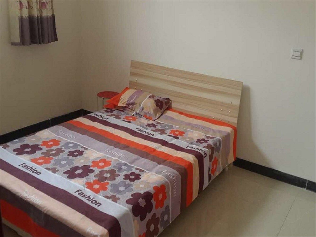 欢乐一室大床房