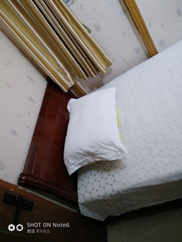 单人间(公共卫浴)