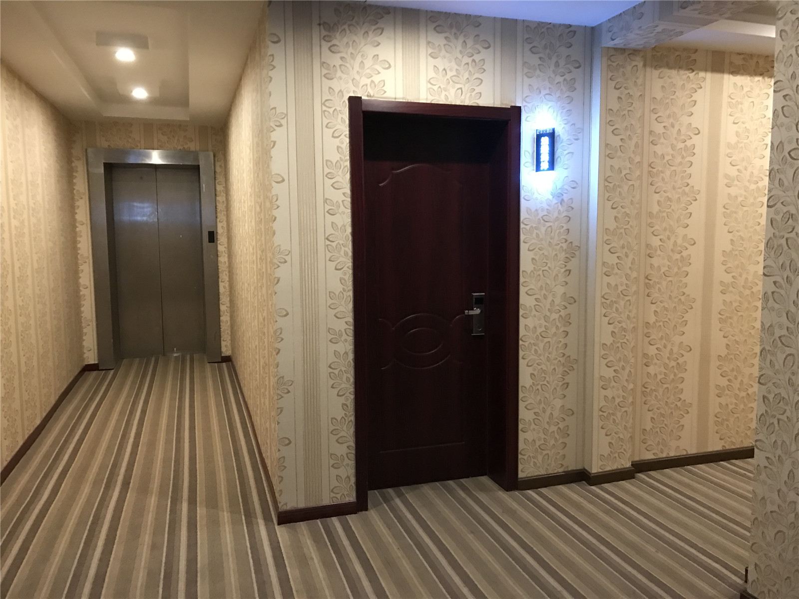 标准大床房