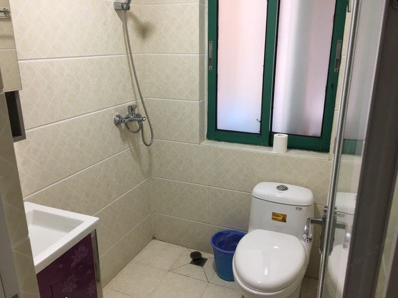 舒适四室一厅