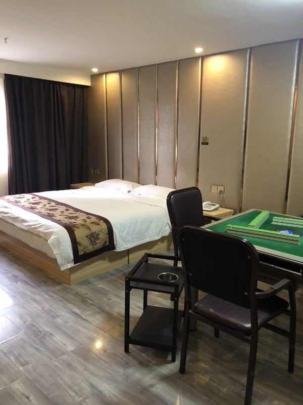 棋牌大床房