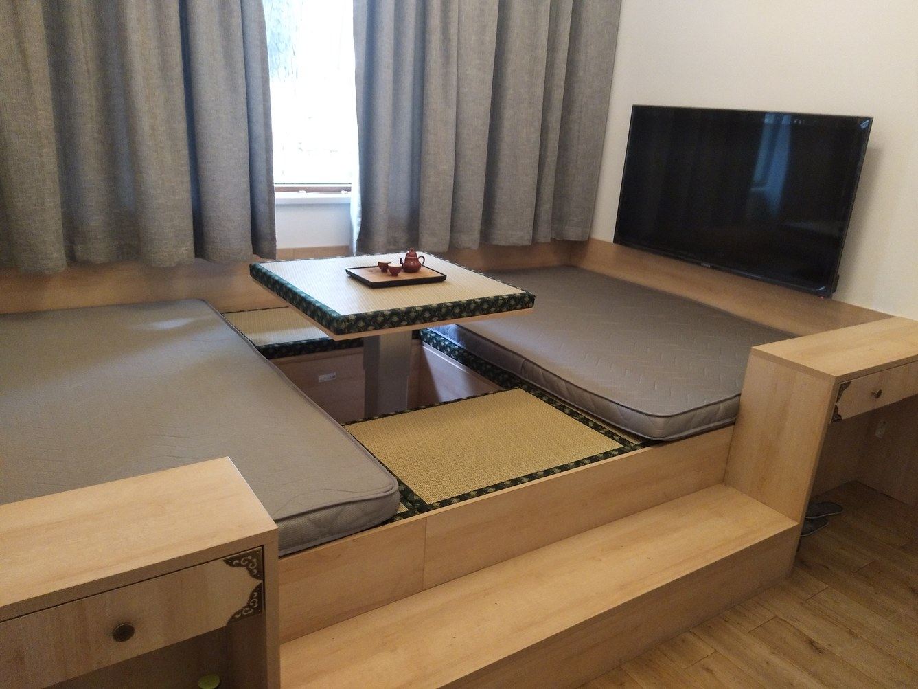 三室三厅套房