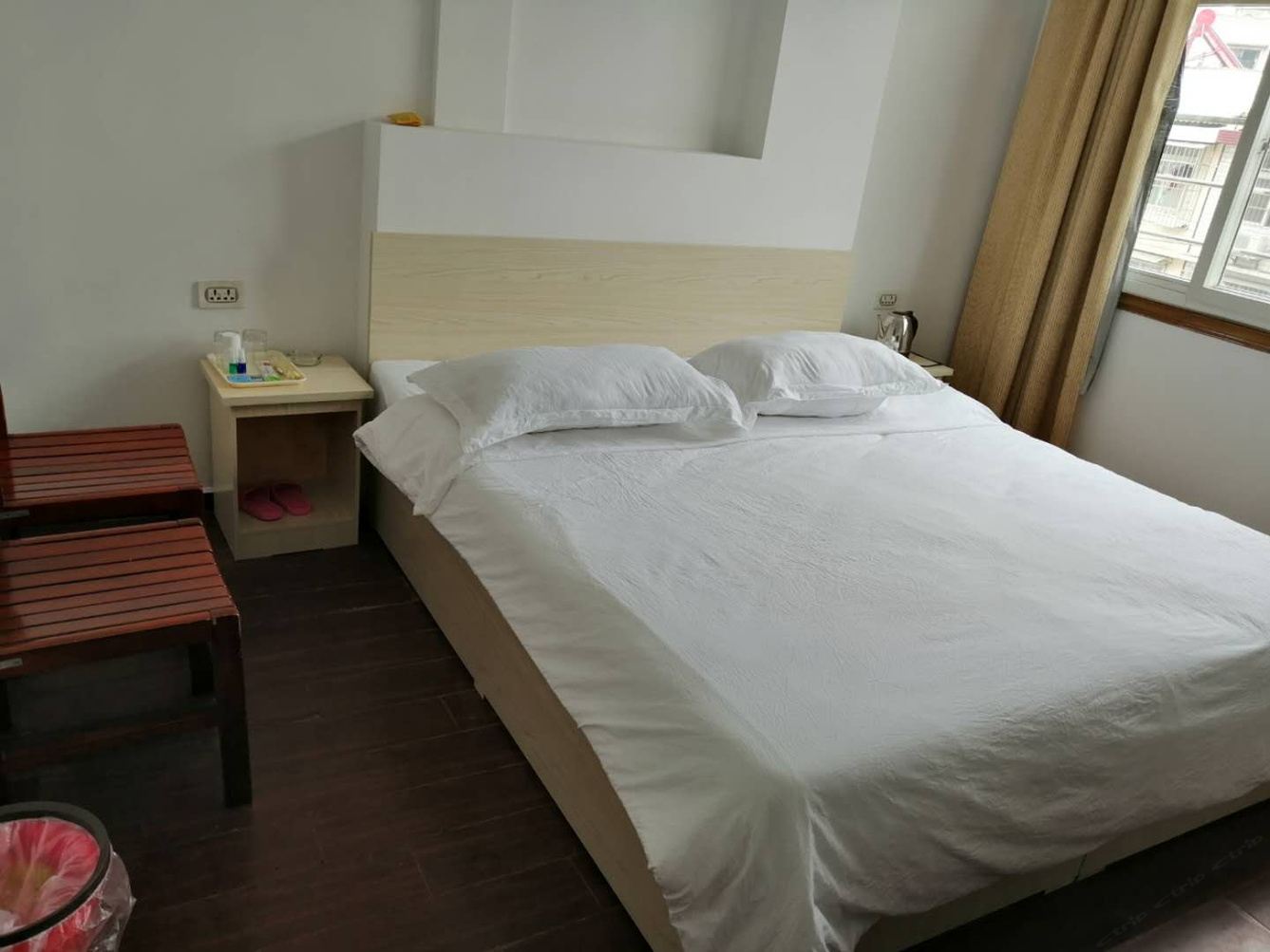 麻将大床房