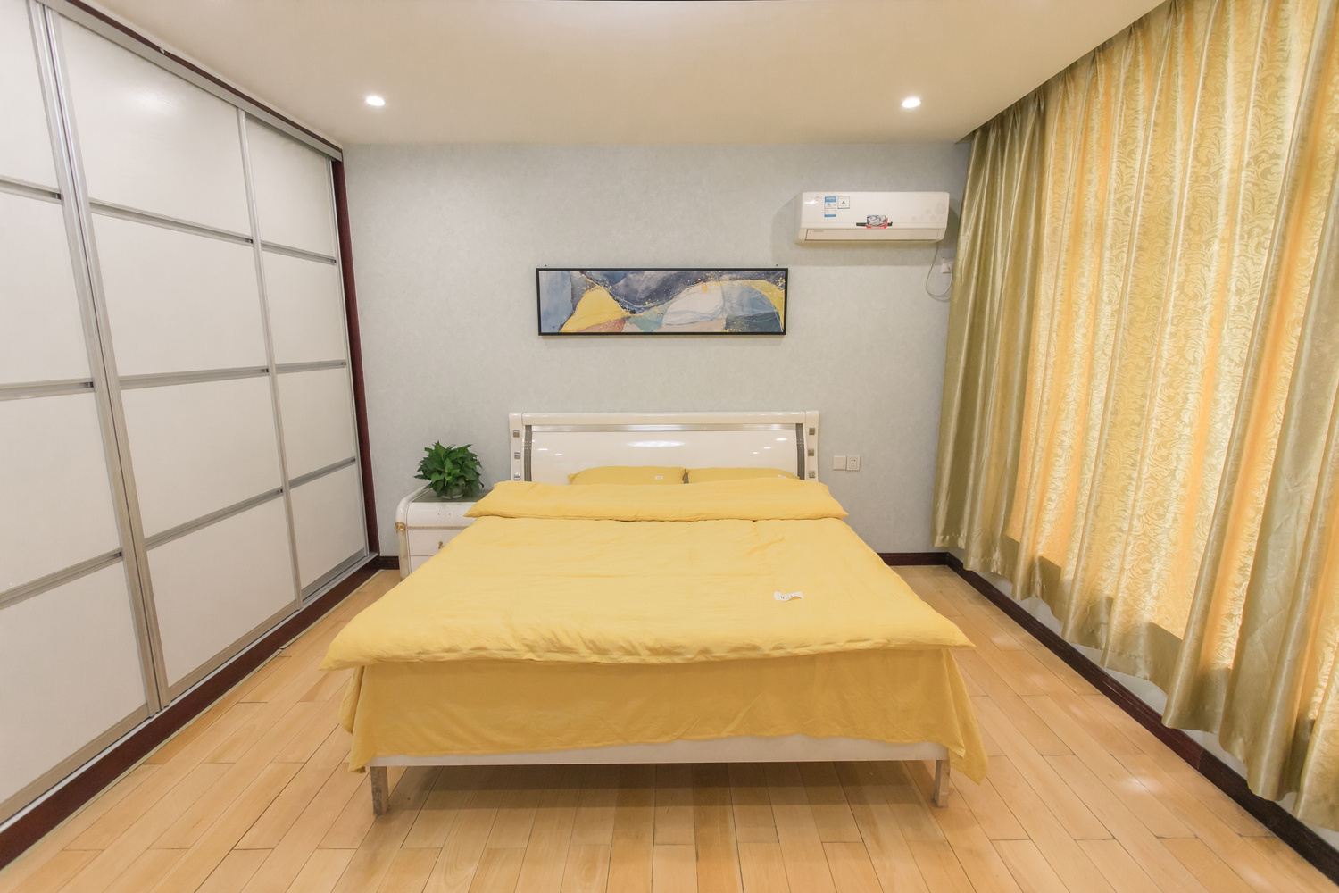 四室二厅套房