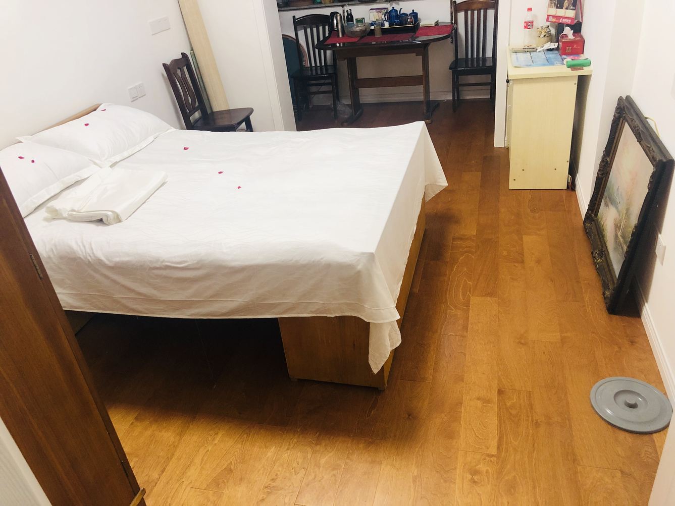 简约二室二床房