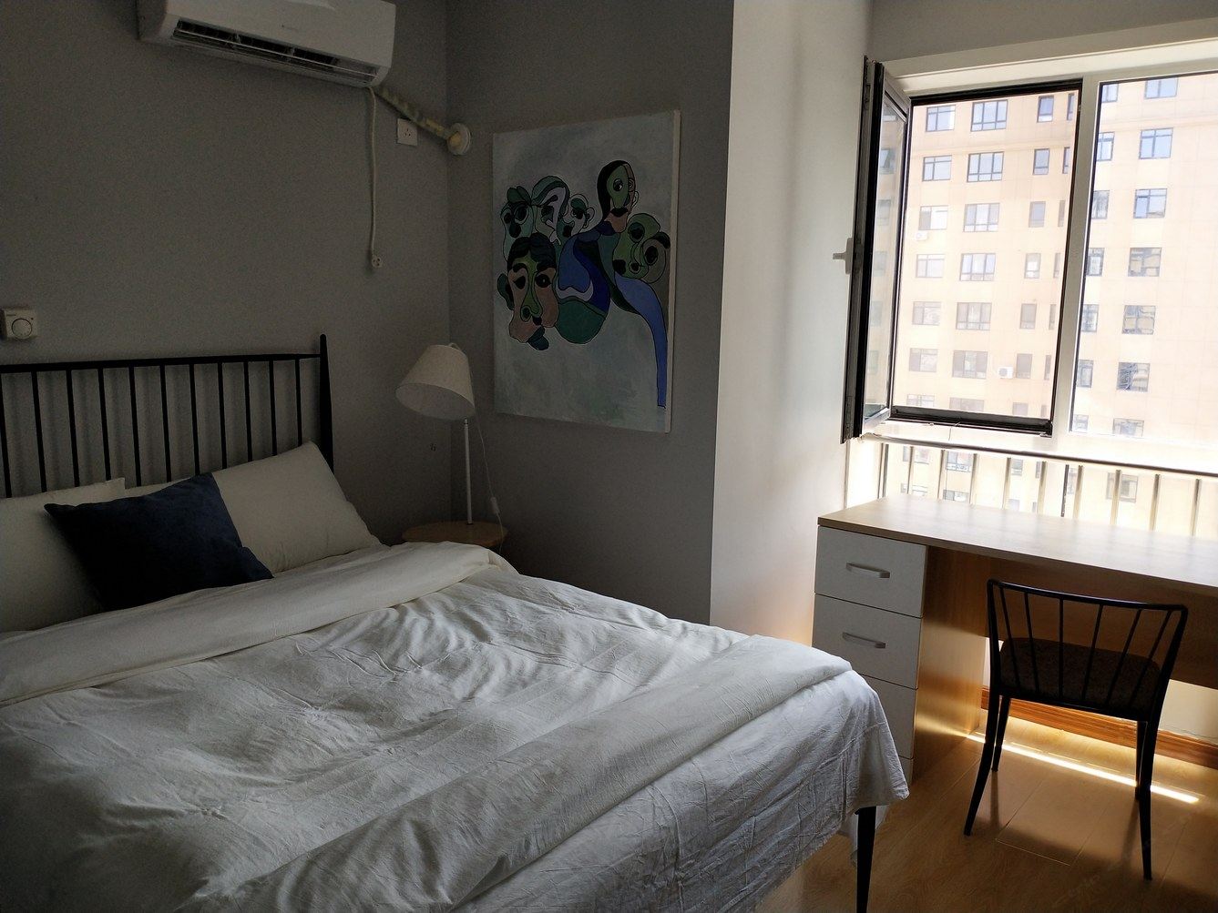 精装二室一厅套房