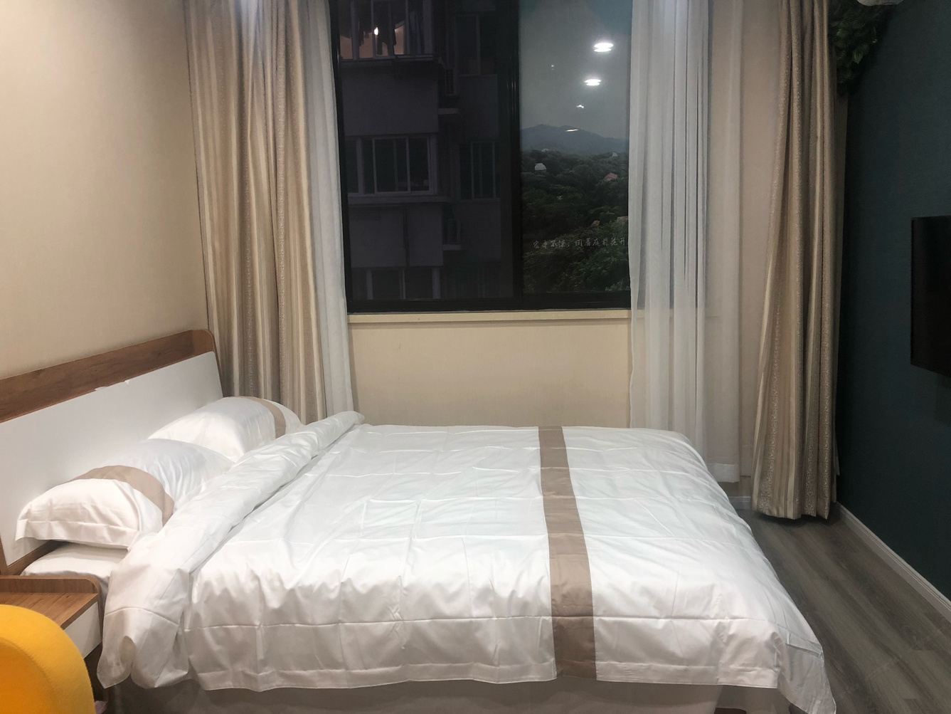 简约一室大床房