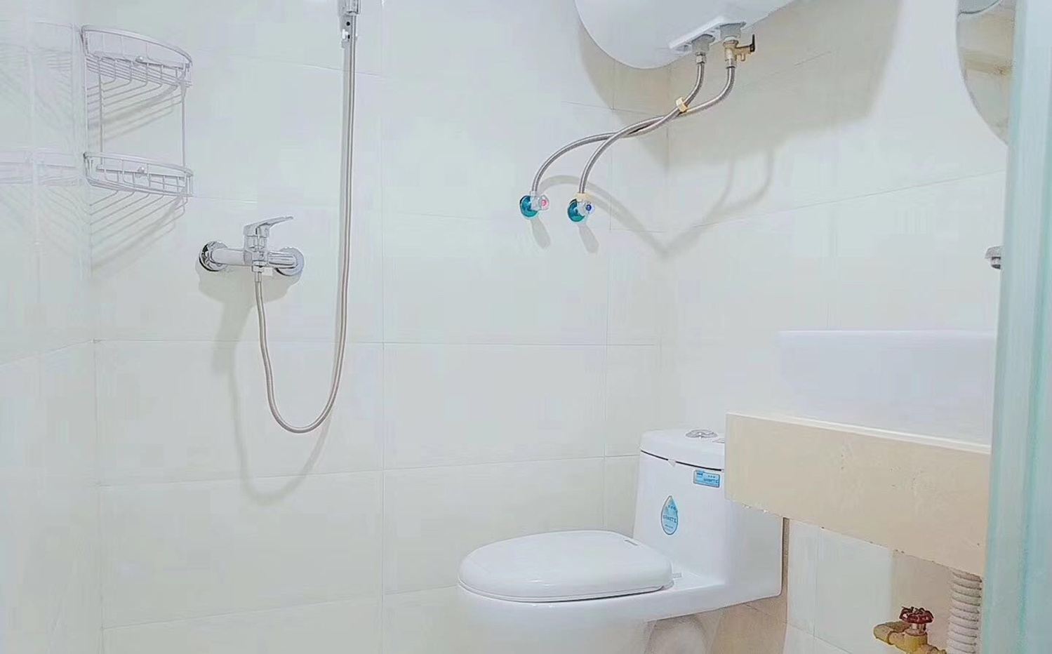 精致精装一室大床房