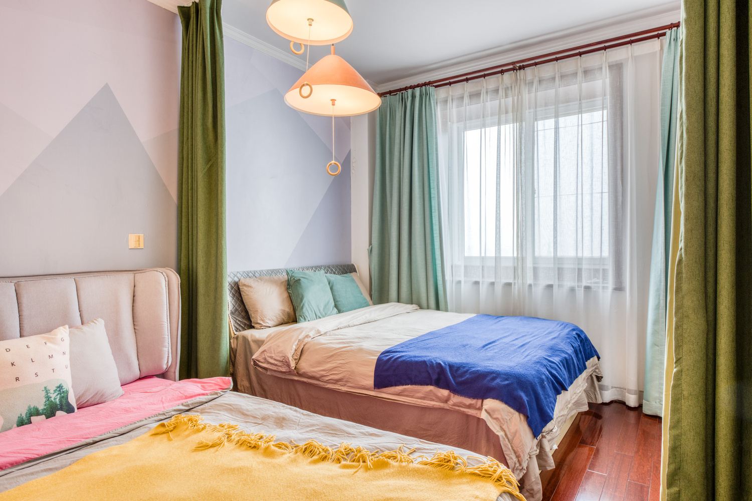 精装二室二厅套房