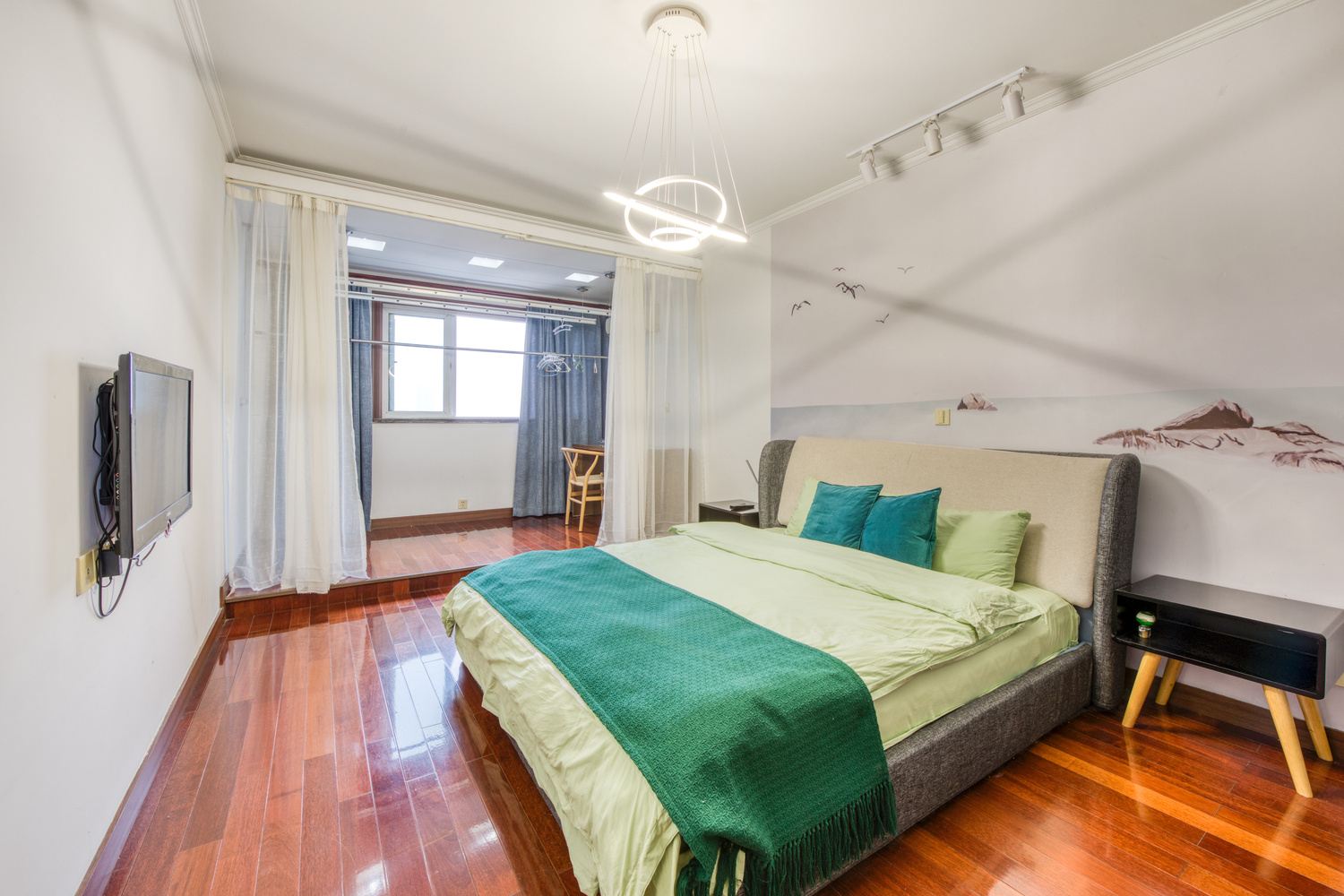 精装二室二厅套房