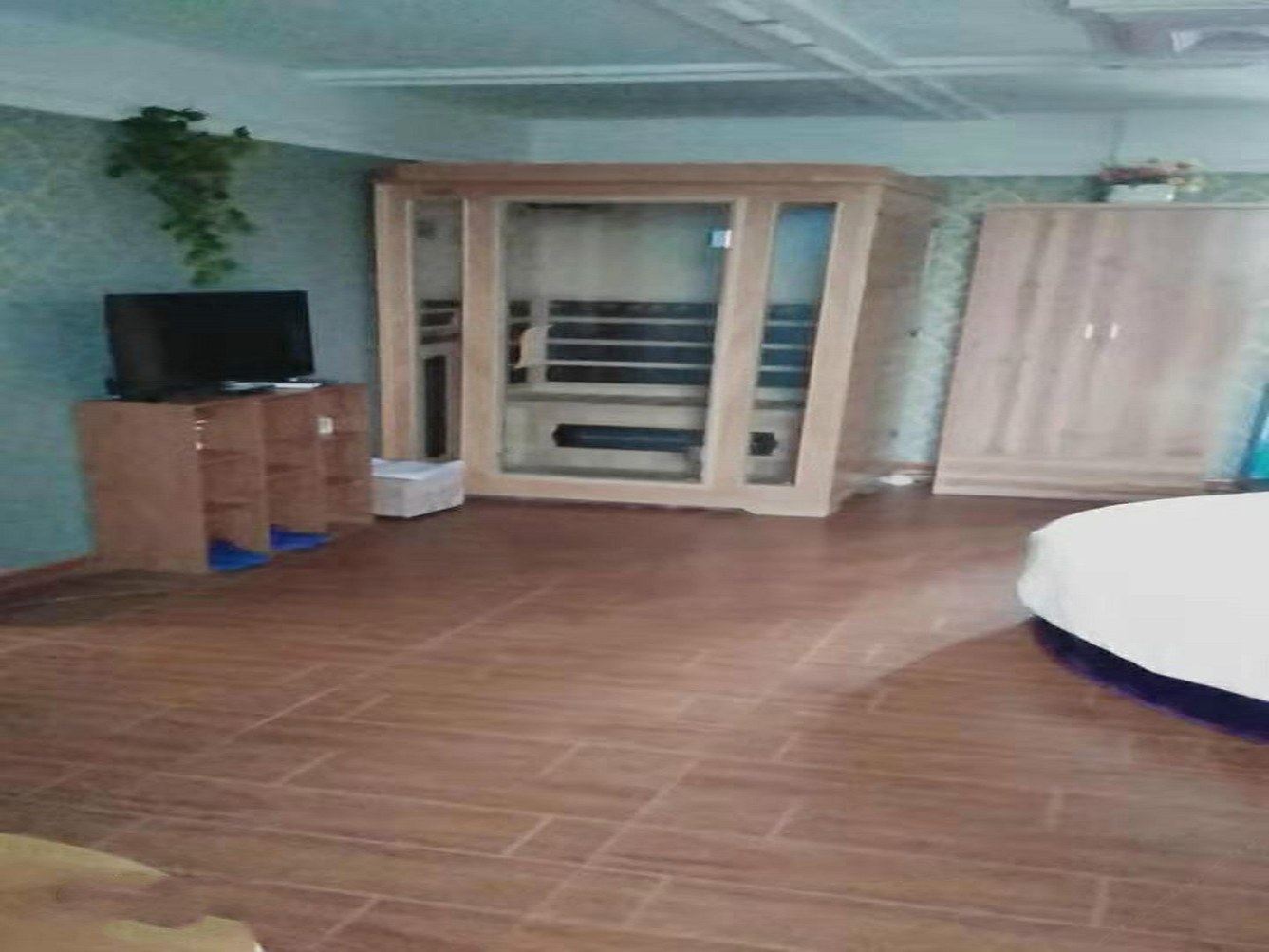家庭一室圆床房
